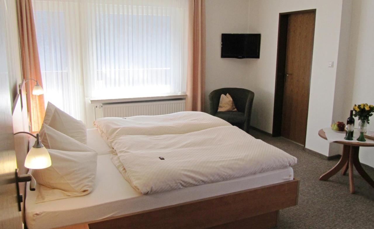 Pension Haus Waldfrieden, Meinecardplus Inklusive Willingen  Rum bild
