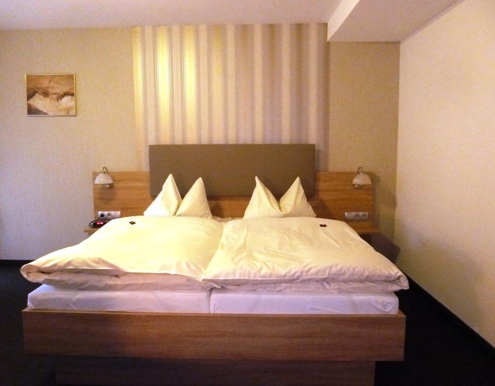 Pension Haus Waldfrieden, Meinecardplus Inklusive Willingen  Exteriör bild